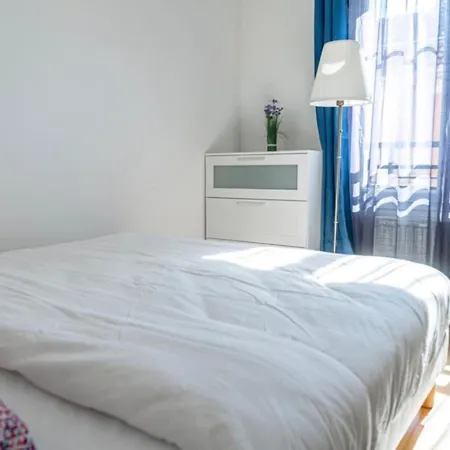 Hotel Belle Demeure En Bord De Seine 3*